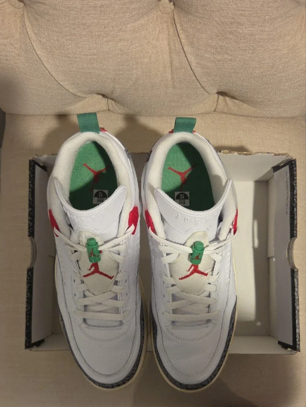 Nike Air Jordan 4 Retro Men’s Sneakers - White/Red/Cement